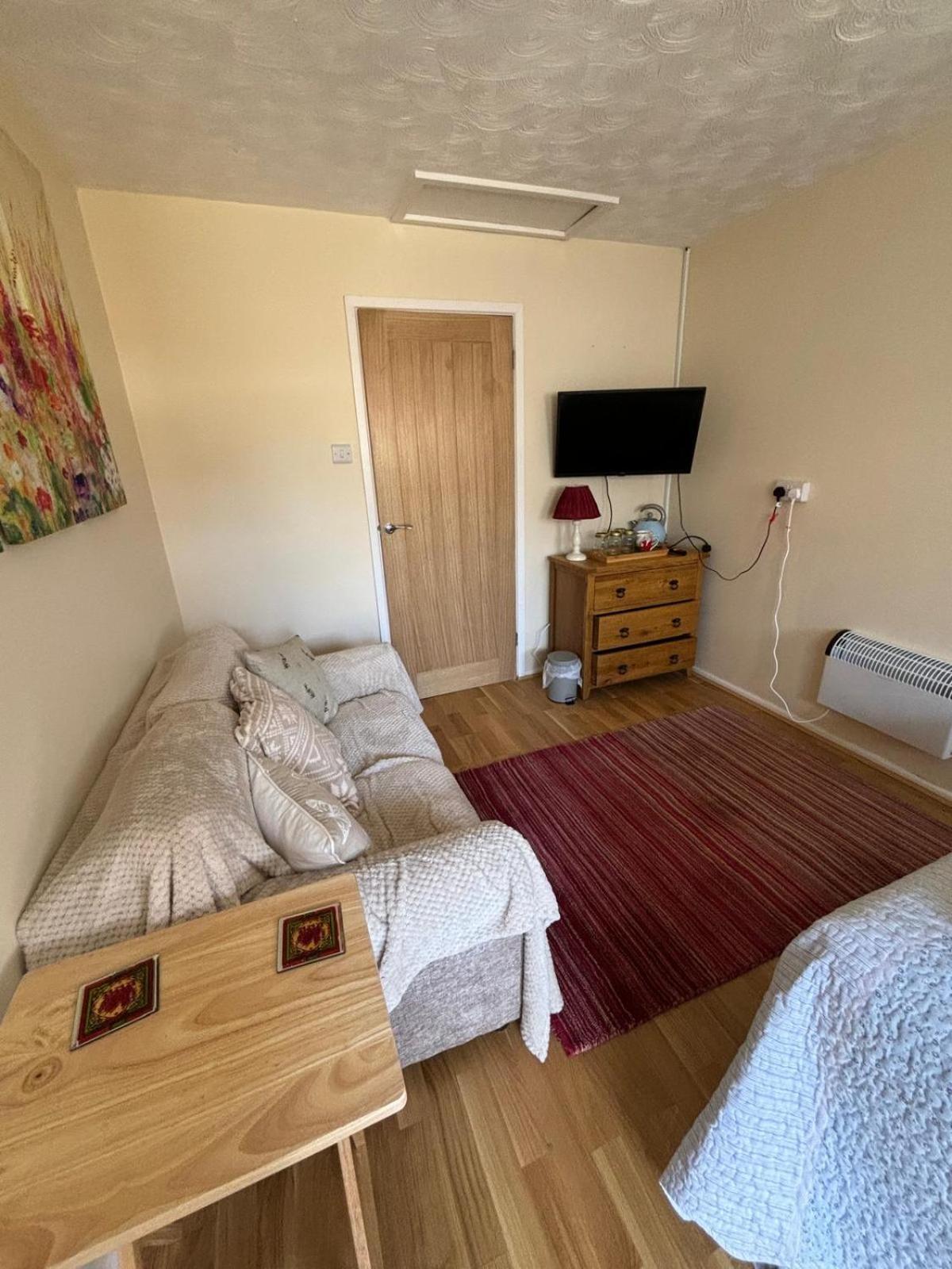 1A Butty Bach Lägenhet Milford Haven Exteriör bild
